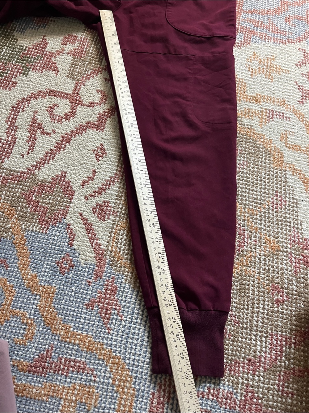 FIGS Zamora Jogger Scrub Maroon Women’s M EUC - Picture 4 of 9